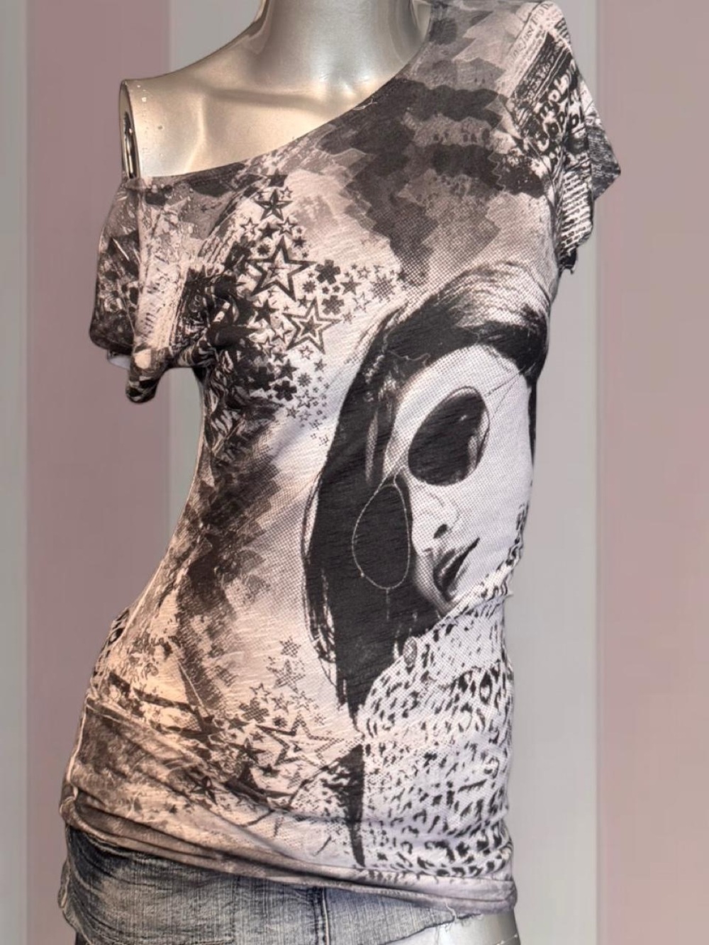Seductions Y2K Off-Shoulder Top
